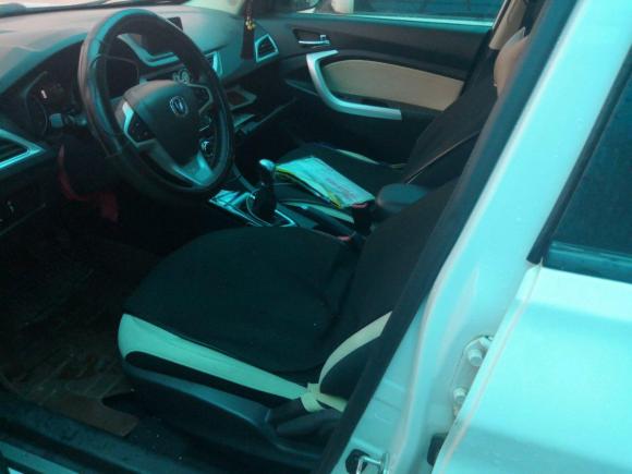 [武汉·鄂A] 二手长安悦翔V72015款 1.6L 手动乐活型 国V