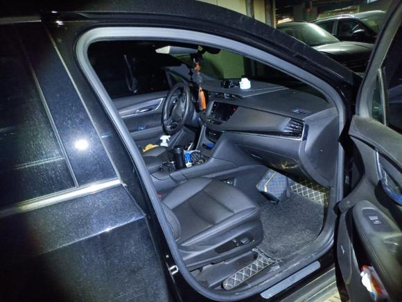 [武汉·鄂A] 二手凯迪拉克凯迪拉克XT62020款 28T 六座四驱风尚型