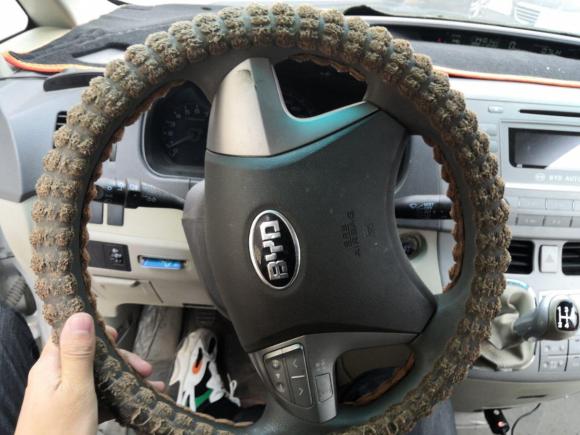 [青岛·鲁B] 二手比亚迪比亚迪M62013款 2.0L 手动舒适型