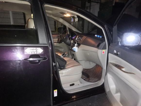 [上海·沪B] 二手比亚迪比亚迪M62015款 2.4L 自动尊贵版