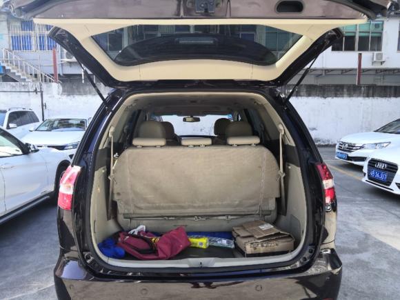 [深圳·粤B] 二手比亚迪比亚迪M62013款 2.4L 自动尊贵型