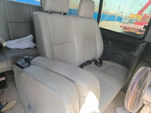 [北京·京A] 二手金杯阁瑞斯2010款 2.4L-3代 尊领标准型11座4RB2