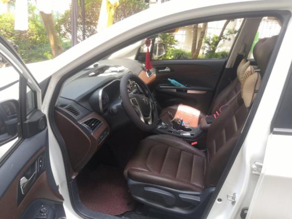 [上海·苏K] 二手海马福美来MPV2017款 六座版 1.5T 自动适·畅型