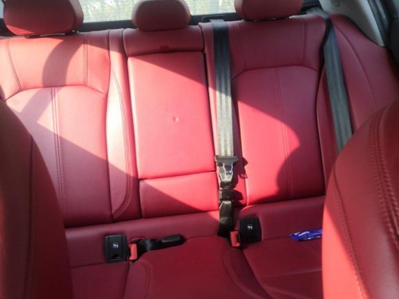 [青岛·鲁B] 二手阿尔法罗密欧Giulia2017款 2.0T 200HP 豪华版