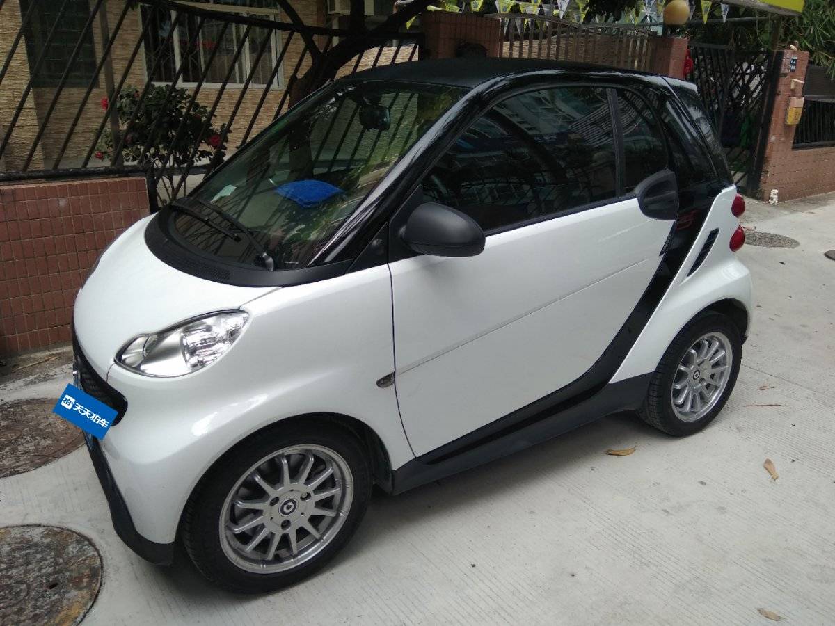 8万公里上牌时间:2013年08月车型系列:smartsmart fort车型:smart