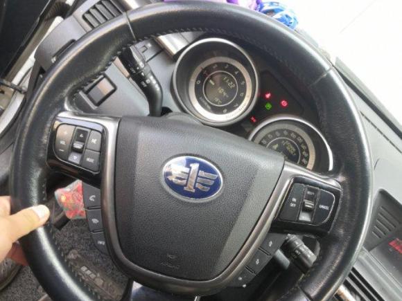 [金华·浙G] 二手奔腾奔腾X802015款 2.0L 自动豪华型