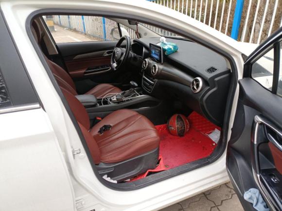 [无锡·皖S] 二手北汽绅宝绅宝D502018款 1.5L CVT尊贵智驾版