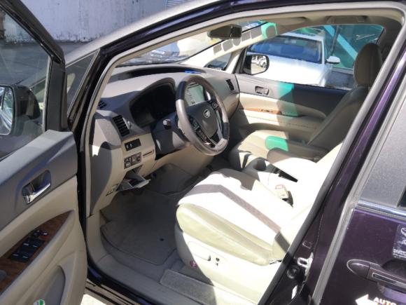 [深圳·粤B] 二手比亚迪比亚迪M62013款 2.4L 自动尊贵型