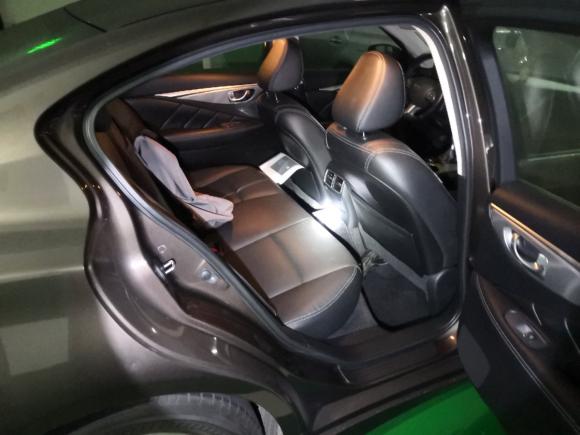 [深圳·粤B] 二手英菲尼迪英菲尼迪Q502014款 3.7L 舒适版