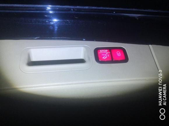 [上海·沪A] 二手奔驰奔驰M级AMG2011款 AMG ML 63