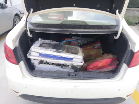 [济南·鲁A] 二手北汽绅宝绅宝D502015款 1.5L CVT标准超值导航版