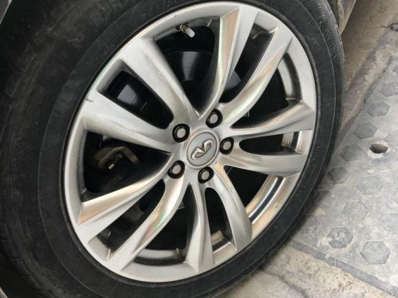 [深圳·粤L] 二手英菲尼迪英菲尼迪Q702015款 Q70L 2.5L 精英版