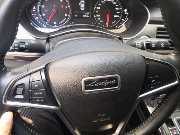 [义乌·赣H] 二手众泰众泰Z7002016款 1.8T 手动豪华型