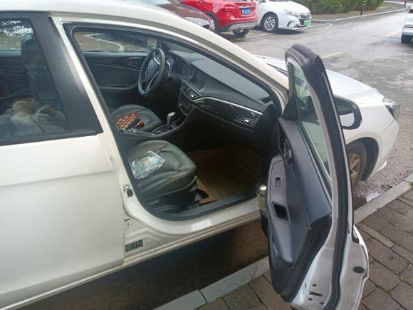 [上海·鄂A] 二手东南V5菱致2015款 plus 1.5L CVT智尊型