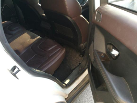 [南京·苏A] 二手陆风陆风X72015款 2.0T 全景尊贵版