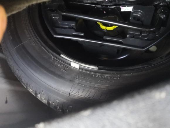 [无锡·苏B] 二手雪铁龙雪铁龙C42009款 1.6T 豪华GPS版