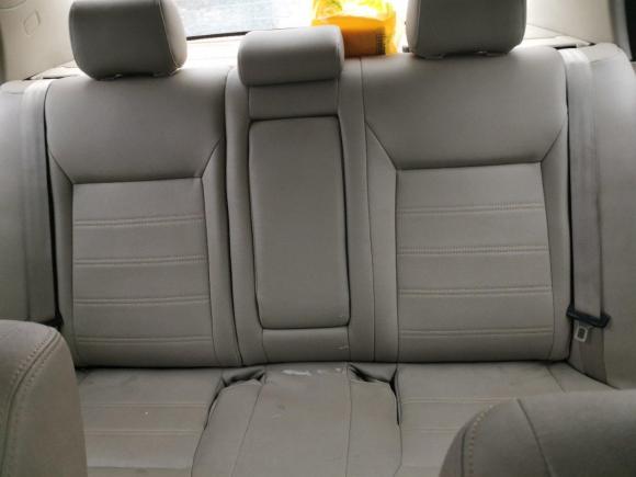 [苏州·苏E] 二手奔腾奔腾B702011款 2.3L 自动特装版