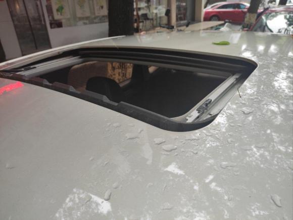 [温州·浙A] 二手荣威荣威ei62017款 45T 混动互联智享版