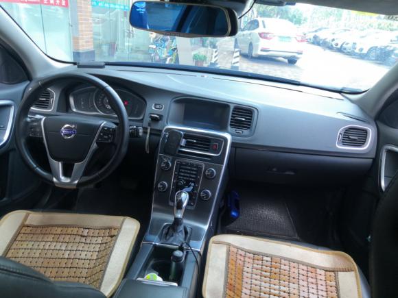 [佛山·粤D] 二手沃尔沃沃尔沃V602014款 改款 T5 智逸版