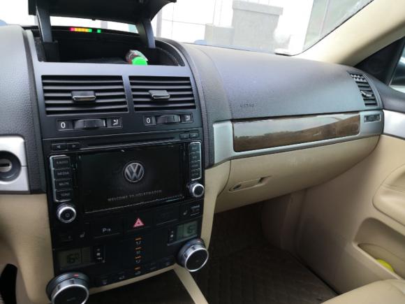 [青岛·鲁B] 二手大众途锐2010款 3.6 限量顶配版