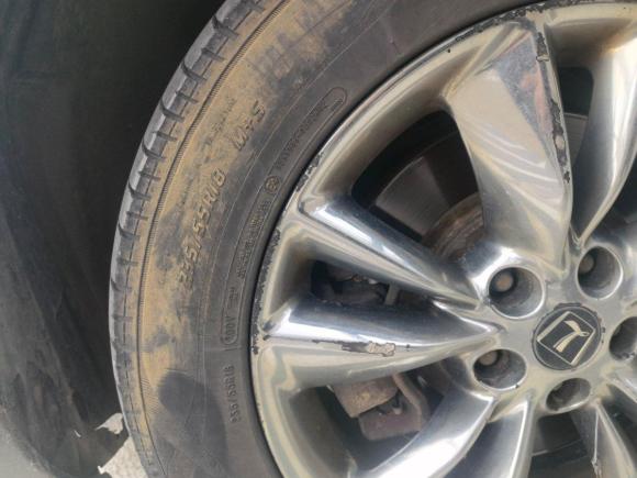 [南京·苏L] 二手纳智捷大7 SUV2013款 锋芒限量版 2.2T 两驱智慧型