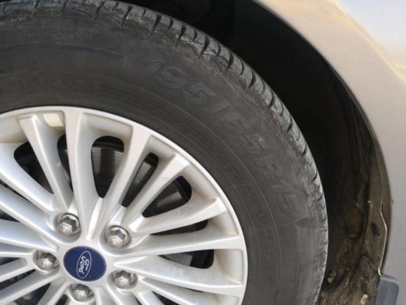 [青岛·鲁B] 二手福特福睿斯2015款 1.5L 手动舒适型