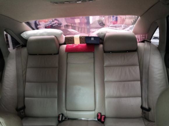 [南通·沪C] 二手奥迪奥迪A6    2004年    2.4L      自动