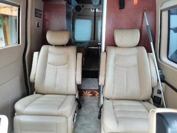 [上海·沪F] 二手奔驰凌特2012年产 3.5L 自动