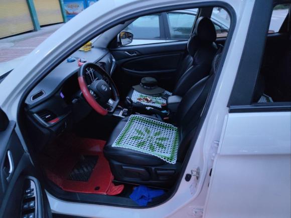 [义乌·川J] 二手陆风陆风X22017款 1.6L 手动劲锐版