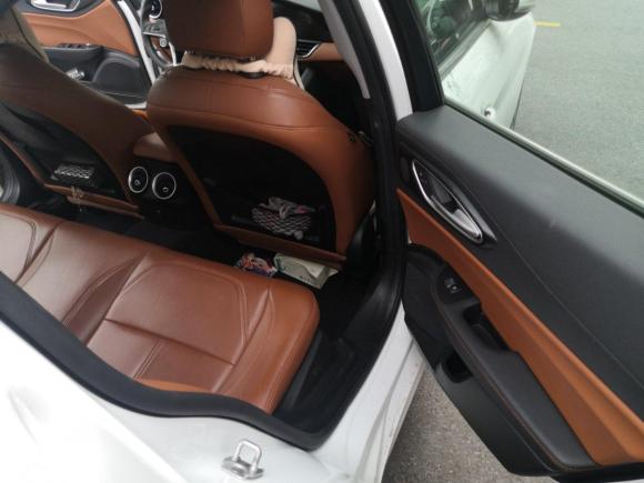 [佛山·赣A] 二手阿尔法罗密欧Giulia2017款 2.0T 200HP 豪华版