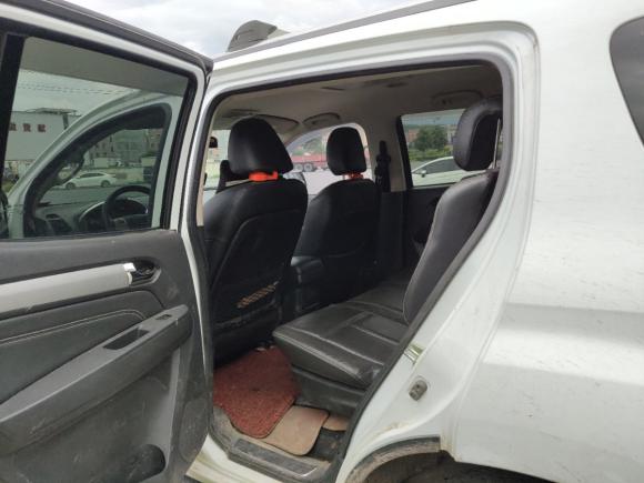 [义乌·浙G] 二手五十铃五十铃mu-X2015款 2.5T 四驱自动尊享型 7座