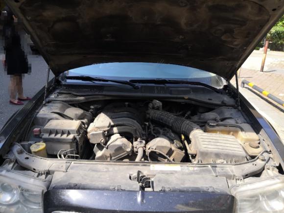 [南昌·赣A] 二手克莱斯勒克莱斯勒300C2006款 2.7L 豪华领航版