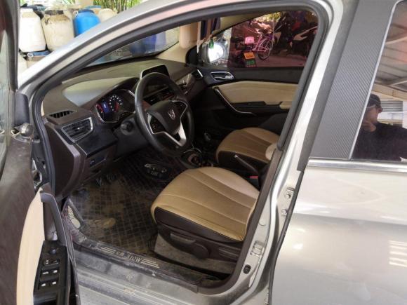 [嘉兴·皖A] 二手宝骏宝骏310W2017款 1.5L 手动时尚型 国V