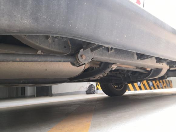 [济南·鲁A] 二手陆风陆风X82012款 探索版 2.0T 柴油4X4豪华型