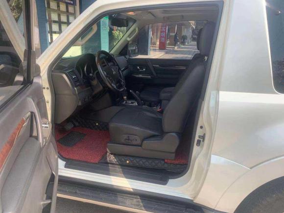 [义乌·赣E] 二手三菱帕杰罗2018年产3.8L三门5座平行进口