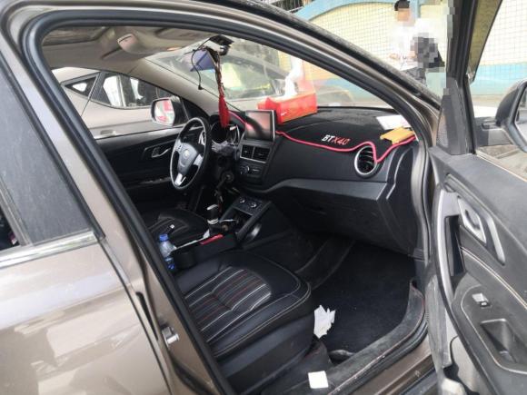 [深圳·浙B] 二手奔腾奔腾X402017款 1.6L 手动豪华型