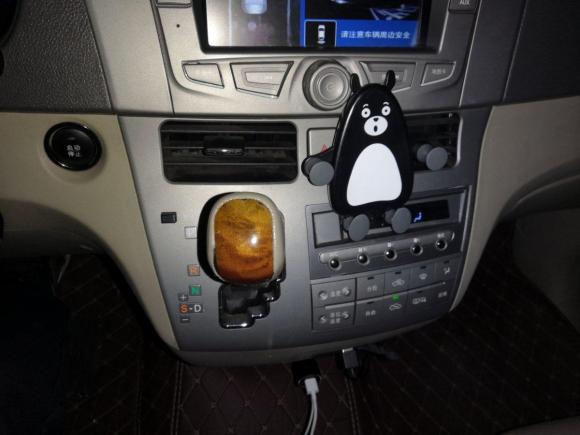 [上海·沪B] 二手比亚迪比亚迪M62015款 2.4L 自动尊贵版