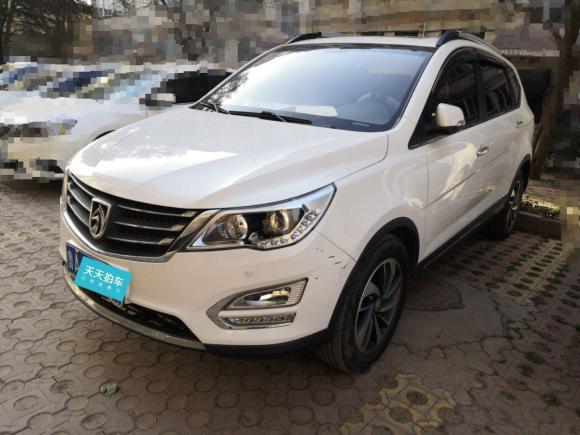 济南宝骏宝骏5602015款18l手动豪华型