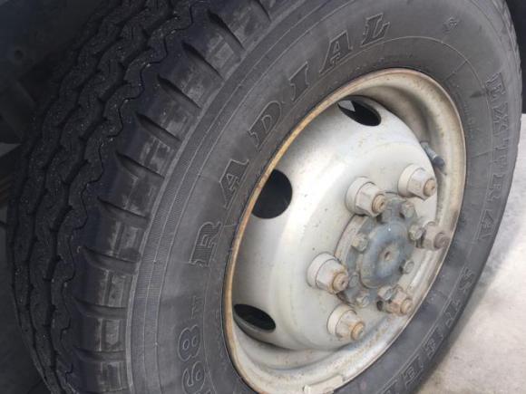 [嘉兴·浙F] 二手依维柯得意2012年3月产，2.8手动9坐。