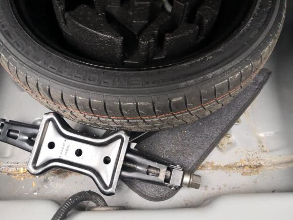 [济南·苏A] 二手荣威荣威9502012款 2.0L 舒适版