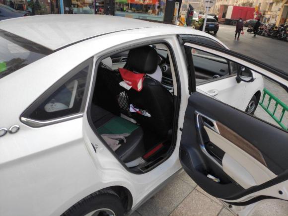 [苏州·苏E] 二手北汽绅宝北汽新能源EU52018款 R500 智尚版