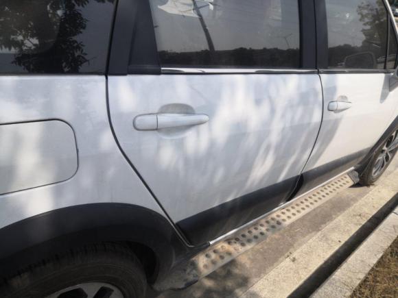 [南昌·赣A] 二手东风风行景逸X52013款 1.8T 手动尊享型