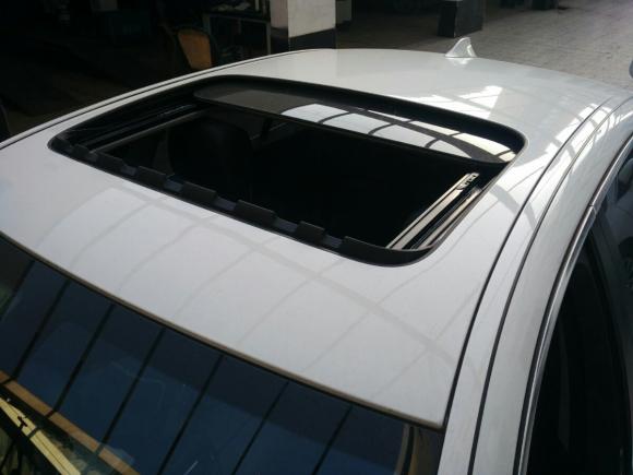 [上海] 宝马 宝马5系 525li 自动天窗