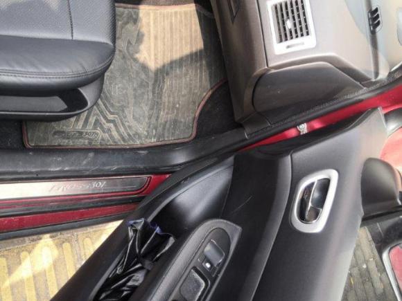 [常州·苏B] 二手标致标致3072013款 两厢 1.6L 手动舒适版