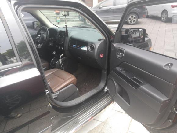 [宁波·浙B] 二手Jeep自由客2014款 2.4L 运动版