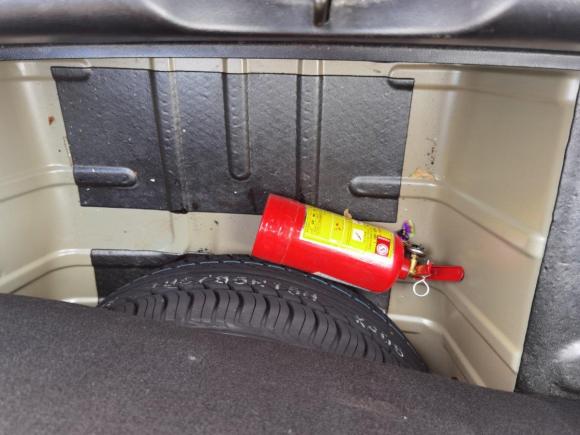 [无锡·苏B] 二手标致标致3072010款 三厢 1.6L 手动舒适版