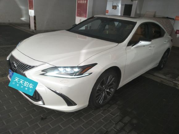 雷克萨斯雷克萨斯ES2018款 300h 尊享版 国V「上海二手车」「天天拍车」