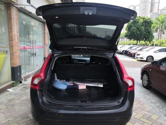 [佛山·粤D] 二手沃尔沃沃尔沃V602014款 改款 T5 智逸版