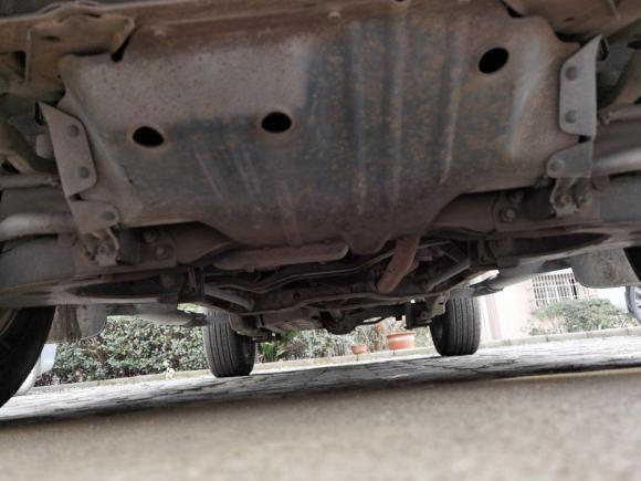 [无锡·苏B] 二手日产帕拉丁2004款 2.4L 两驱黑内饰型