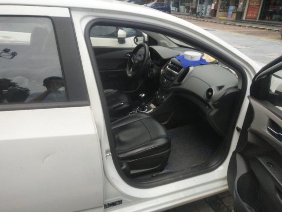 [佛山·粤Y] 二手雪佛兰爱唯欧2014款 两厢 1.4SE MT 乐悠版